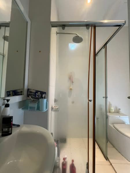 Kondominium untuk Disewa di Idaman Residence - Zane Lai - Bathroom - PropertyGuru.com.my