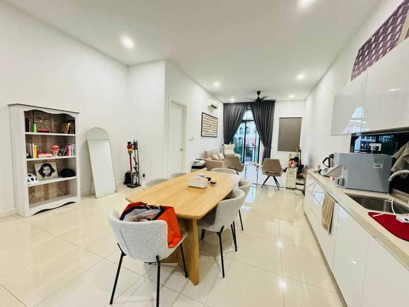 Condominium for Sale at Isle of Kamares - Chloe Chan - Living Room - PropertyGuru.com.my