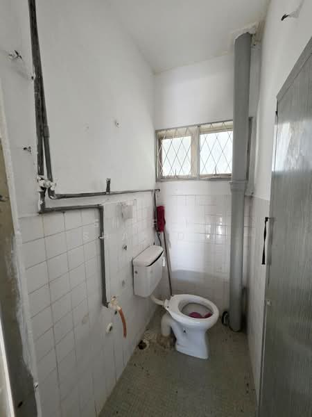2-storey Terraced House for Sale in Taman Sri Muda (Shah Alam) - Shafika Shahidin - Bathroom - PropertyGuru.com.my