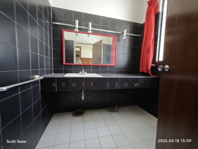Bungalow for Rent in George Town (Penang) - Scott Seow - Bathroom - PropertyGuru.com.my