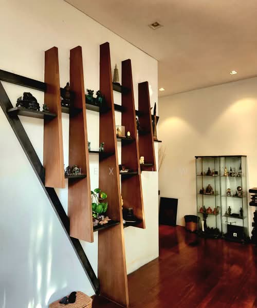 Bungalow for Sale in Bukit Gita Bayu (Seri Kembangan) - Alex Liew - PropertyGuru.com.my