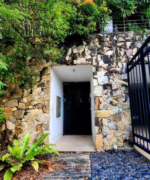 Bungalow for Sale in Bukit Gita Bayu (Seri Kembangan) - Alex Liew - PropertyGuru.com.my
