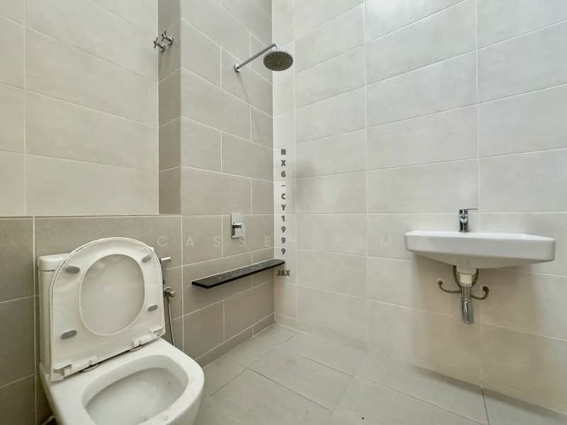 Semi-Detached House for Sale in Setia Utama (Setia Alam) - Cassey Lim - Bathroom - PropertyGuru.com.my