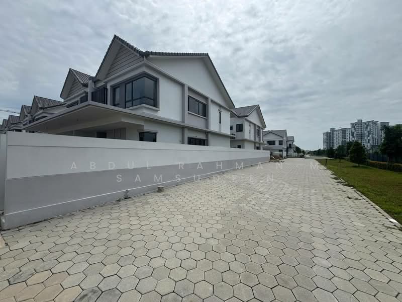 Semi-Detached House for Sale in Cyber 10 (Cyberjaya) - Abdul Rahman M Samsudeen - Exterior - PropertyGuru.com.my