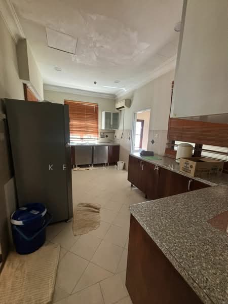 Semi-Detached House for Rent in Taman TTDI Jaya (Shah Alam) - Kelvin Tan - Kitchen - PropertyGuru.com.my