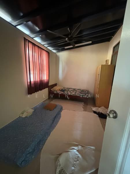 Semi-Detached House for Rent in Taman TTDI Jaya (Shah Alam) - Kelvin Tan - Bedroom - PropertyGuru.com.my