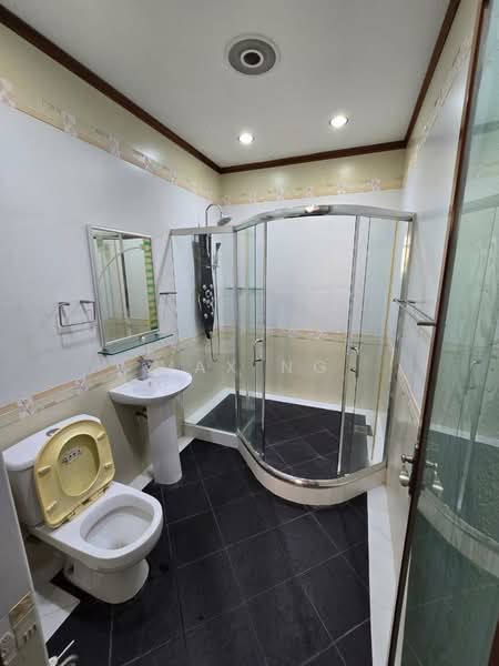 Semi-Detached House for Sale in Gelugor (Penang) - Max Ng - Bathroom - PropertyGuru.com.my