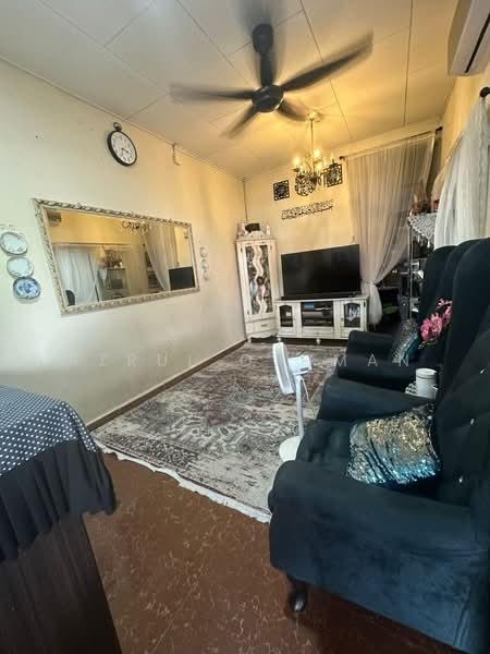 1-storey Terraced House for Sale in Lukut (Negeri Sembilan) - Azrul Othman - Living Room - PropertyGuru.com.my