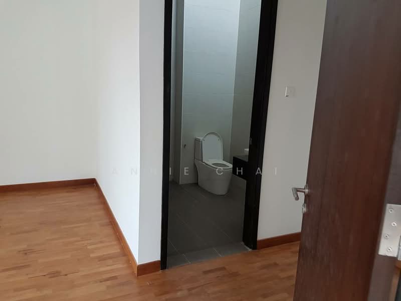 Semi-Detached House for Sale in Taman Impian Emas (Skudai) - Annie Chai - Bathroom - PropertyGuru.com.my