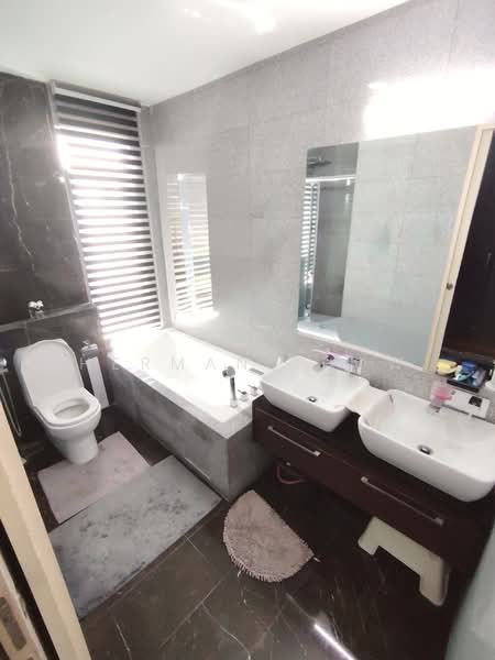 Service Residence for Sale at Isola - Herman Thow - Bathroom - PropertyGuru.com.my