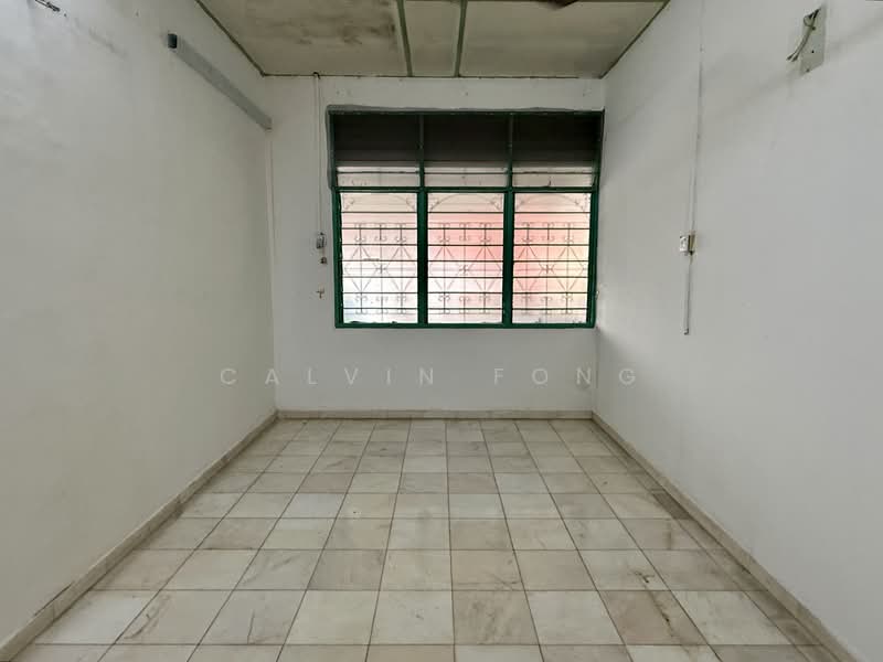 1st bedroom 