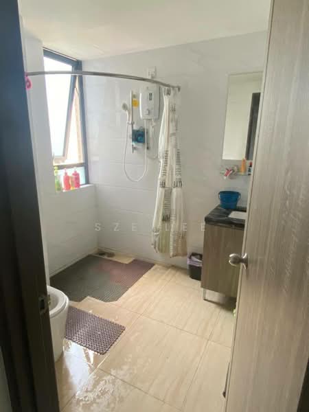 Service Residence for Sale at Country Garden Central Park - Sze Lee - Bathroom - PropertyGuru.com.my