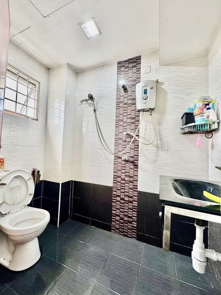 Apartment for Sale at Pangsapuri Mawar Sari - Alif Saad - PropertyGuru.com.my