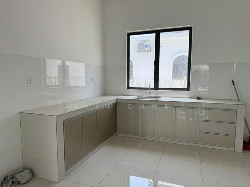 Rumah Teres 2 Tingkat untuk Disewa di Bandar Rimbayu (Telok Panglima Garang) - Alex Chua - Kitchen - PropertyGuru.com.my