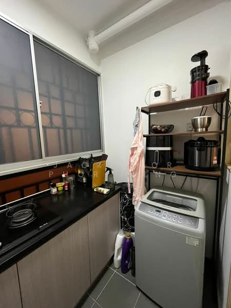 Pangsapuri untuk Disewa di Seri Intan Apartment - Jack Khor Phor Jiing - Kitchen - PropertyGuru.com.my