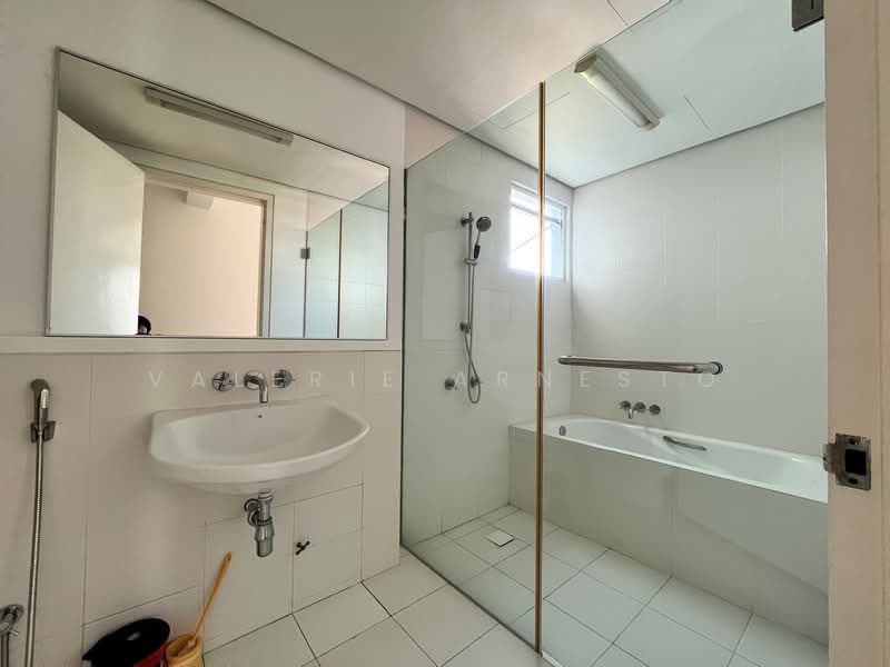 Kondominium untuk Dijual di One Jelatek - Valerie Arnesto - Bathroom - PropertyGuru.com.my