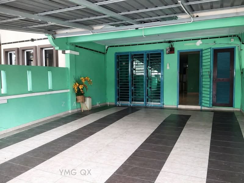 2-storey Terraced House for Rent in Bandar Puteri Klang (Klang) - Zackinn Hoi - Car Park - PropertyGuru.com.my