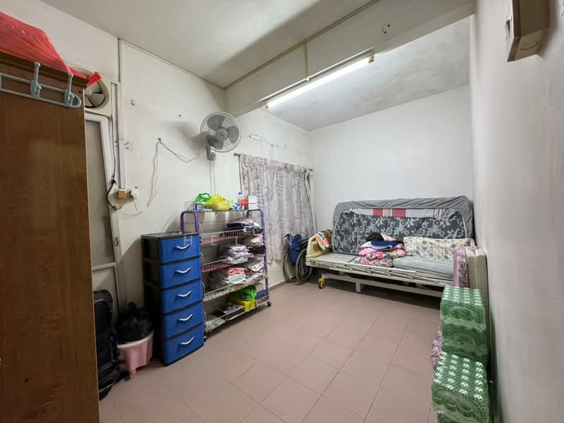 Semi-Detached House for Sale in Taman Spring Garden (Tanjong Kling) - Helen BF - Bedroom - PropertyGuru.com.my