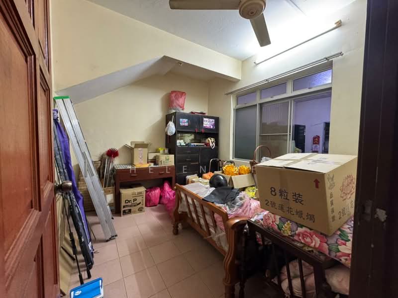 Semi-Detached House for Sale in Taman Spring Garden (Tanjong Kling) - Helen BF - Interior - PropertyGuru.com.my