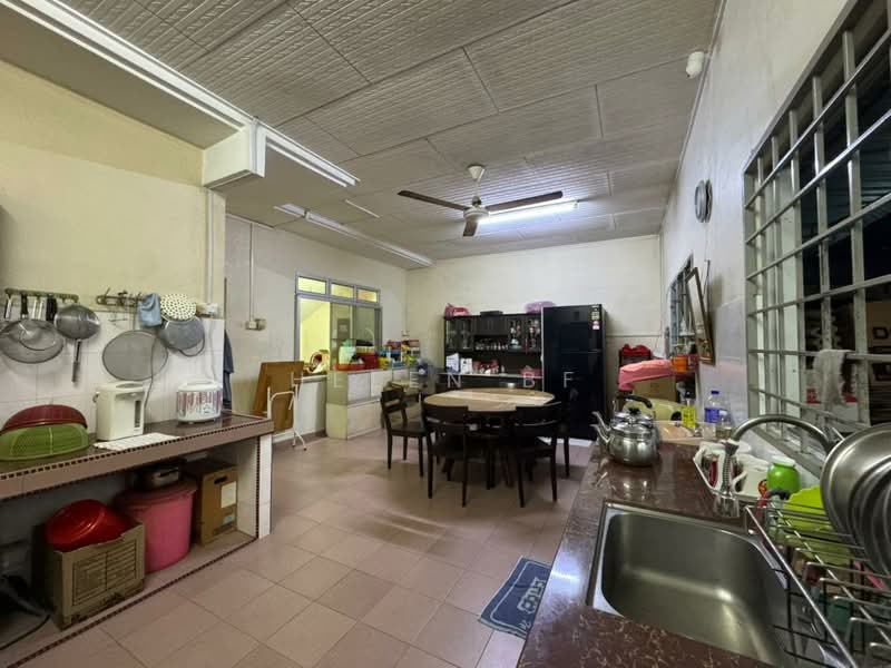 Semi-Detached House for Sale in Taman Spring Garden (Tanjong Kling) - Helen BF - Kitchen - PropertyGuru.com.my