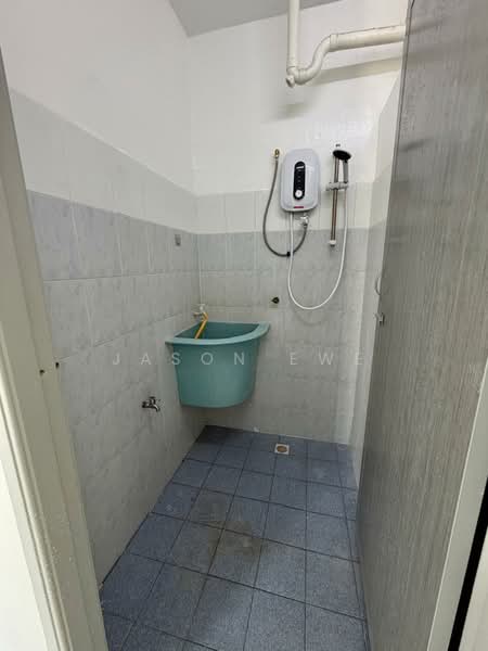 Pangsapuri untuk Disewa di Sri Saujana - Jason Ewe - Bathroom - PropertyGuru.com.my