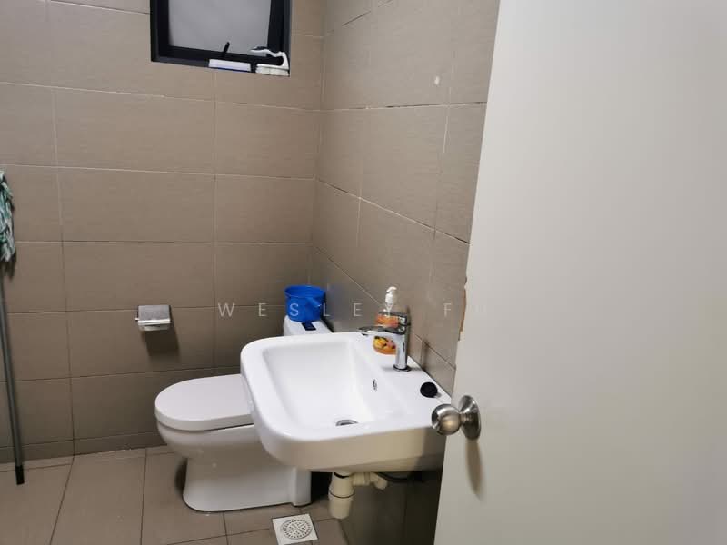 Kondominium untuk Dijual di Parkhill Residence - Wesley Fu - Bathroom - PropertyGuru.com.my