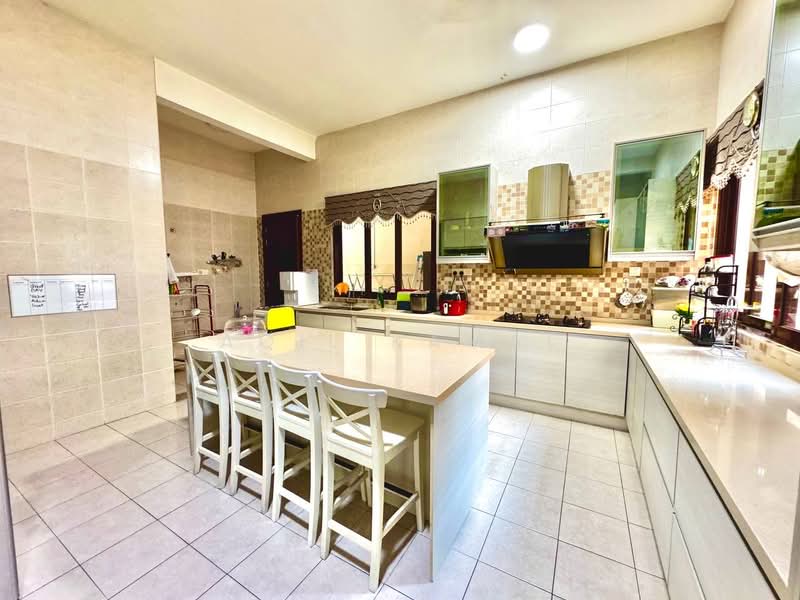 Semi-Detached House for Sale in Bukit Jelutong (Shah Alam) - Aqil Kamal - Kitchen - PropertyGuru.com.my