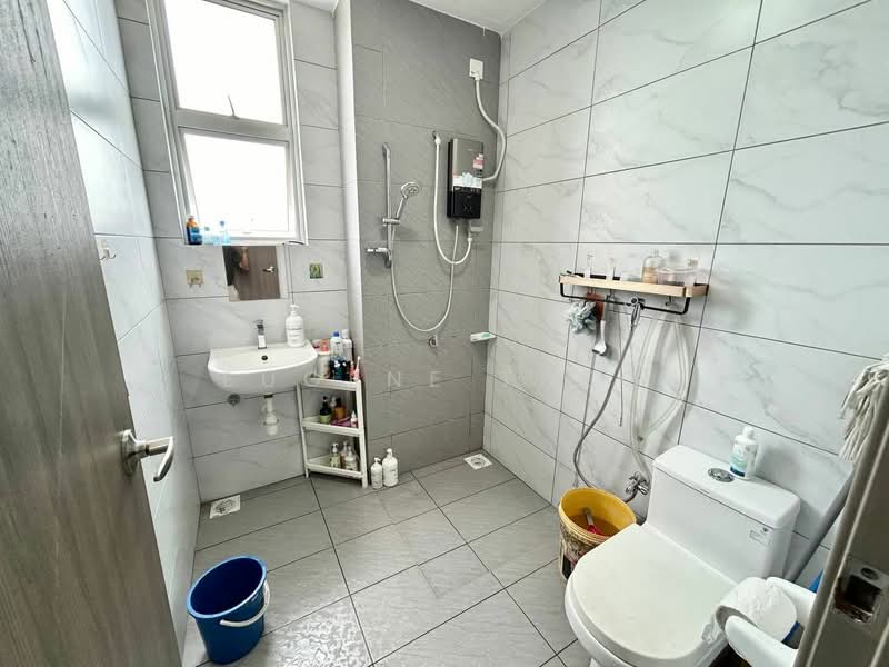 Service Residence for Sale at SKS Habitat - Eugene Tneo - Bathroom - PropertyGuru.com.my