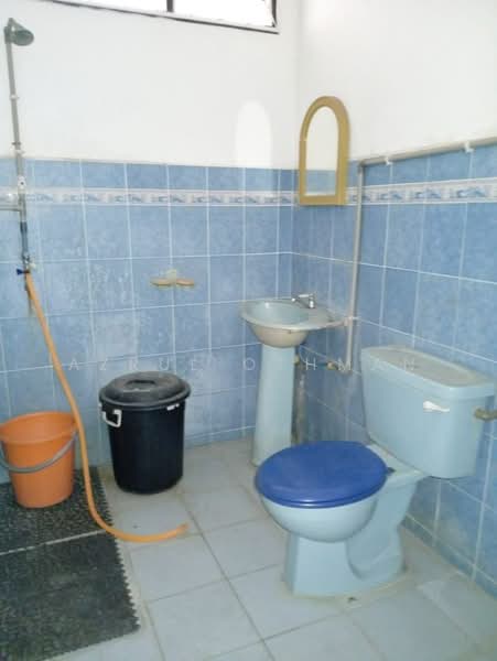 Bungalow for Sale in Senawang (Negeri Sembilan) - Azrul Othman - Bathroom - PropertyGuru.com.my