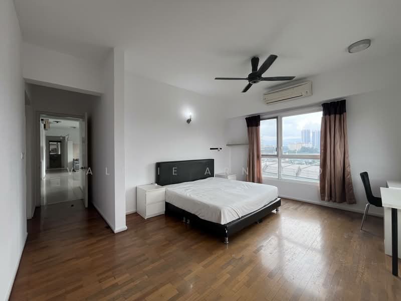 Kondominium untuk Dijual di One Jelatek - Valerie Arnesto - Bedroom - PropertyGuru.com.my