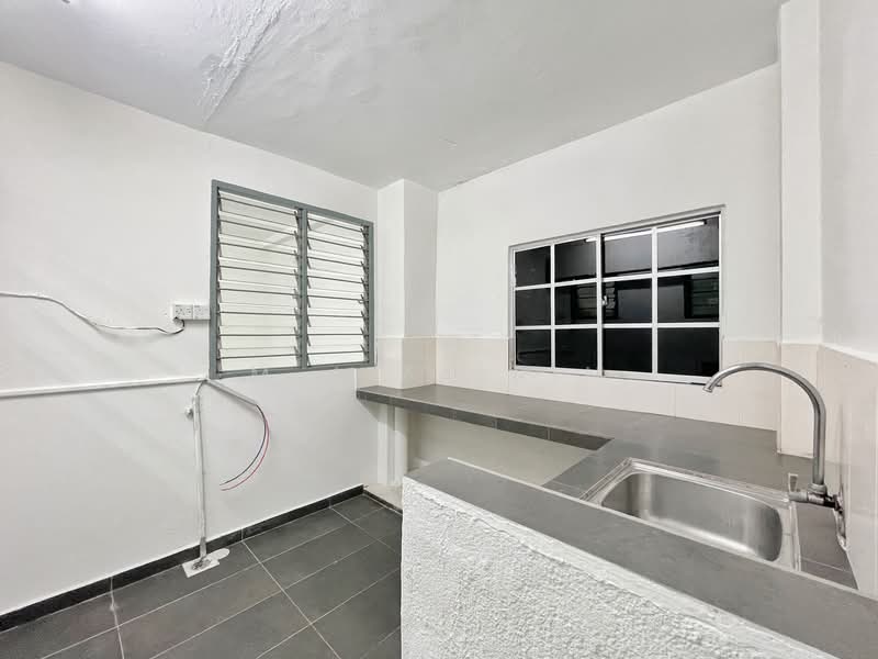 Flat for Rent at Ampang Saujana Flat - M.J Zairin - Kitchen - PropertyGuru.com.my