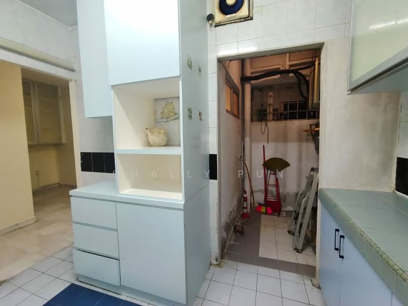 Kondominium untuk Disewa di Endah Regal Condominium - Shally Pun - Kitchen - PropertyGuru.com.my