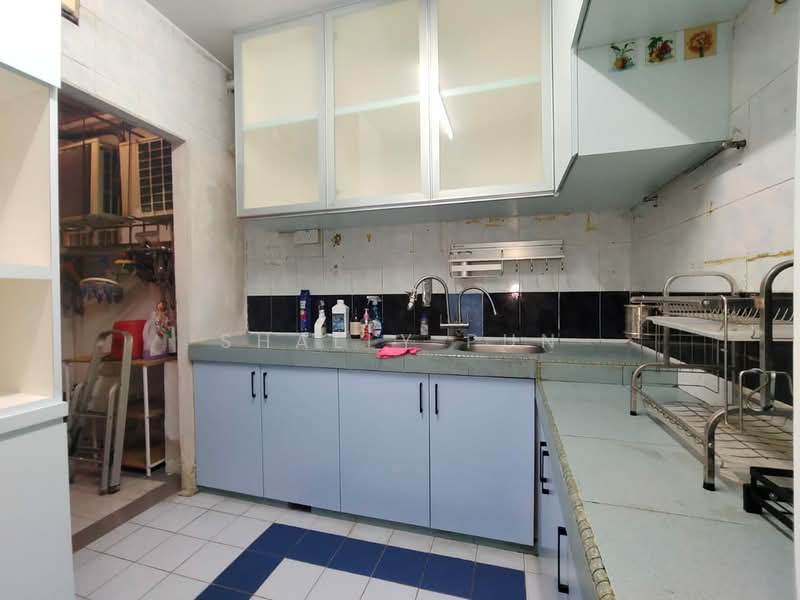 Kondominium untuk Disewa di Endah Regal Condominium - Shally Pun - Kitchen - PropertyGuru.com.my