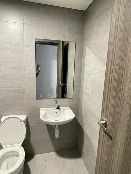 Servis Apartment untuk Disewa di The New Duo @ Edumetro - Aaden Lim - Bathroom - PropertyGuru.com.my