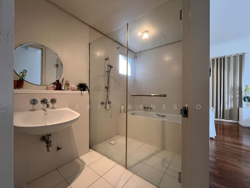 Kondominium untuk Dijual di One Jelatek - Valerie Arnesto - Bathroom - PropertyGuru.com.my