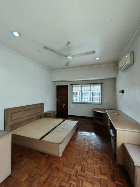 Rumah Berkembar untuk Dijual di Taman Pelangi (Johor Bahru) - Chen Shieh Yu - Bedroom - PropertyGuru.com.my