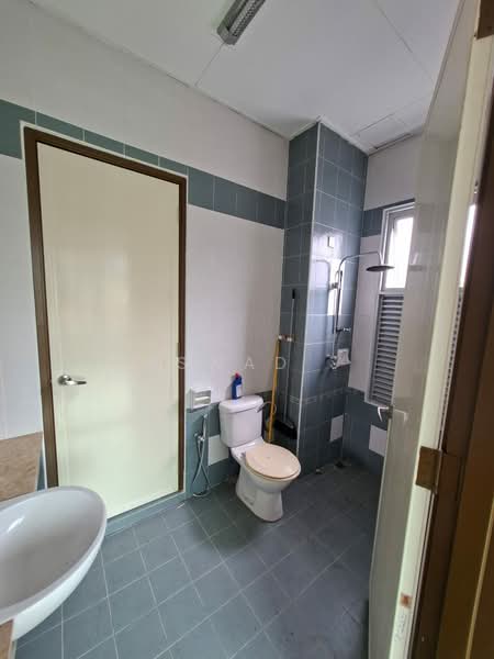 Bungalow for Sale in Bertam Perdana 2 (Kepala Batas) - Aswad . - Bathroom - PropertyGuru.com.my