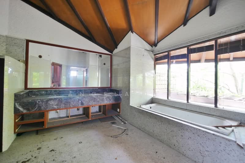 Rumah Banglo untuk Dijual di Bukit Damansara (Damansara Heights) - Angela Lee - Bathroom - PropertyGuru.com.my