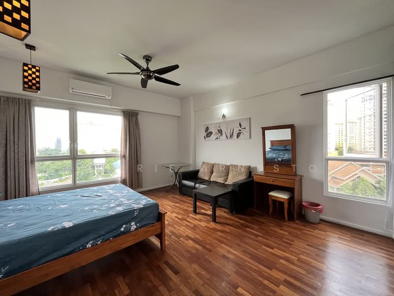 Kondominium untuk Dijual di One Jelatek - Valerie Arnesto - Master Bedroom - PropertyGuru.com.my