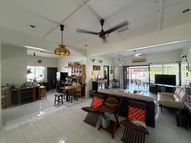 Rumah Banglo untuk Dijual di Tanjung Bungah (Penang) - Vivien Cheah - Living Room - PropertyGuru.com.my