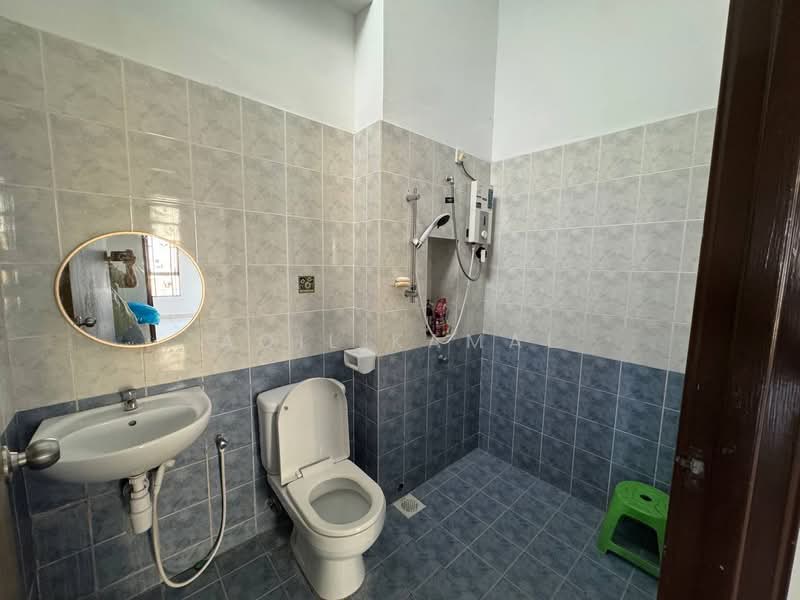 Semi-Detached House for Sale in Aman Perdana (Kapar) - Aqil Kamal - PropertyGuru.com.my