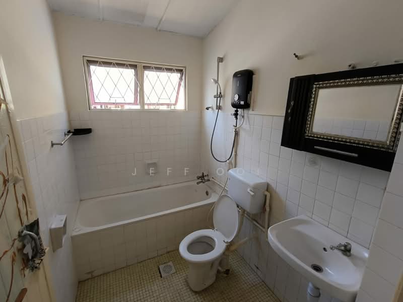 Rumah Teres untuk Dijual di Bukit Mertajam (Penang) - Jeff Ooi - Bathroom - PropertyGuru.com.my