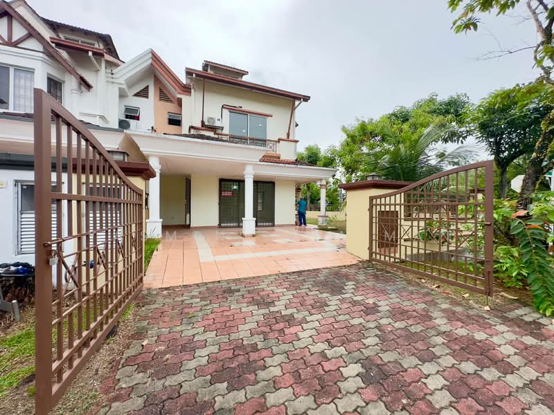 Rumah Teres 2 Tingkat untuk Dijual di Taman Bukit Subang (Shah Alam) - Yasmin Sulaiman - Exterior - PropertyGuru.com.my