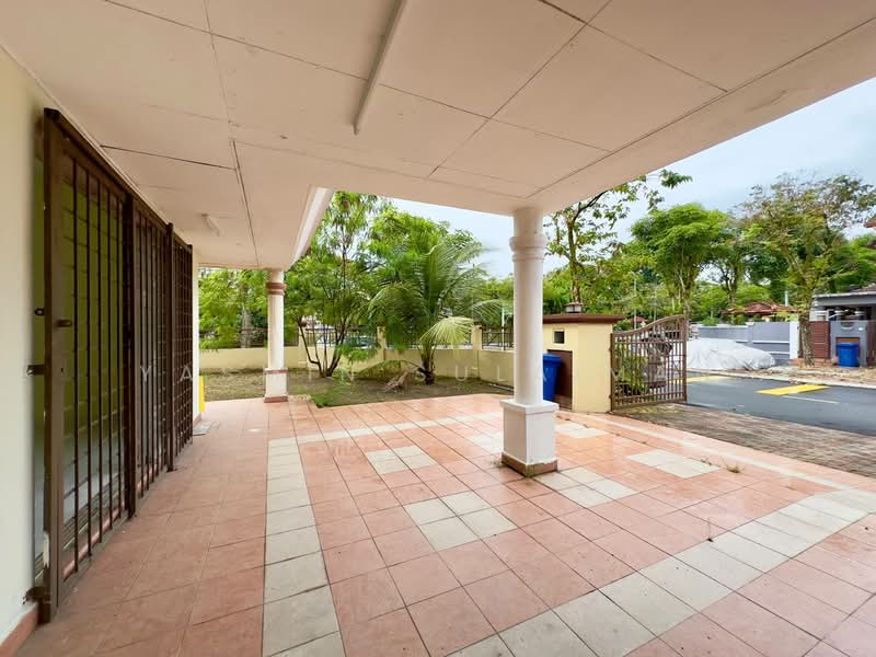 Rumah Teres 2 Tingkat untuk Dijual di Taman Bukit Subang (Shah Alam) - Yasmin Sulaiman - Exterior - PropertyGuru.com.my