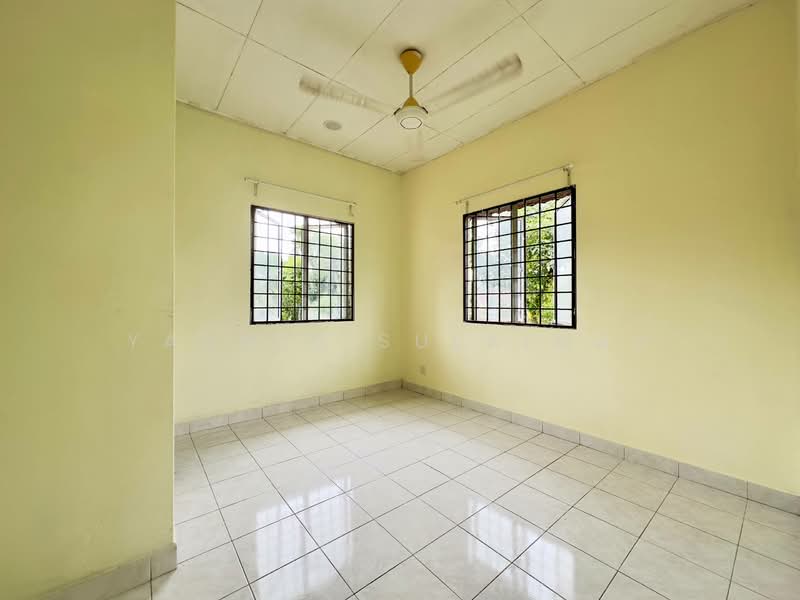 Rumah Teres 2 Tingkat untuk Dijual di Taman Bukit Subang (Shah Alam) - Yasmin Sulaiman - Interior - PropertyGuru.com.my