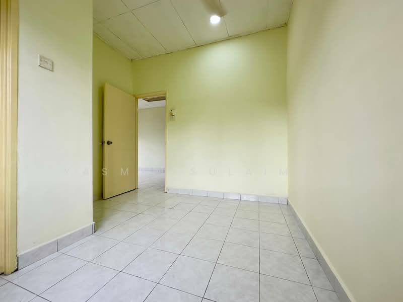Rumah Teres 2 Tingkat untuk Dijual di Taman Bukit Subang (Shah Alam) - Yasmin Sulaiman - Interior - PropertyGuru.com.my
