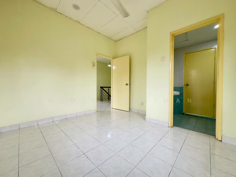 Rumah Teres 2 Tingkat untuk Dijual di Taman Bukit Subang (Shah Alam) - Yasmin Sulaiman - Interior - PropertyGuru.com.my