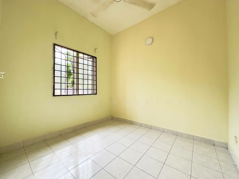 Rumah Teres 2 Tingkat untuk Dijual di Taman Bukit Subang (Shah Alam) - Yasmin Sulaiman - Interior - PropertyGuru.com.my