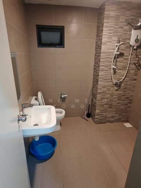 Kondominium untuk Disewa di Parkhill Residence - Yong Weng Kong - Bathroom - PropertyGuru.com.my