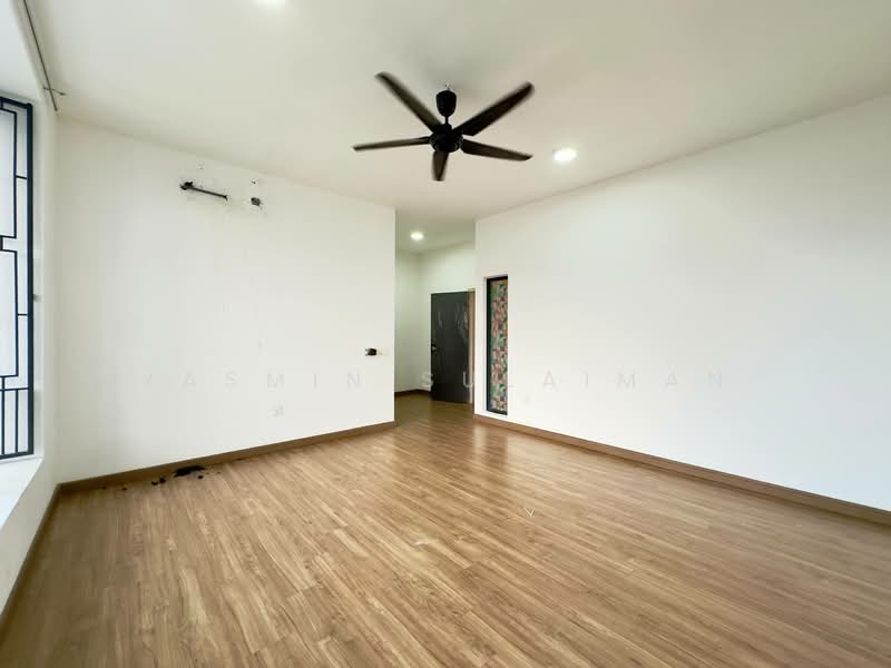 2-storey Terraced House for Sale in Elmina (Shah Alam) - Yasmin Sulaiman - Living Room - PropertyGuru.com.my
